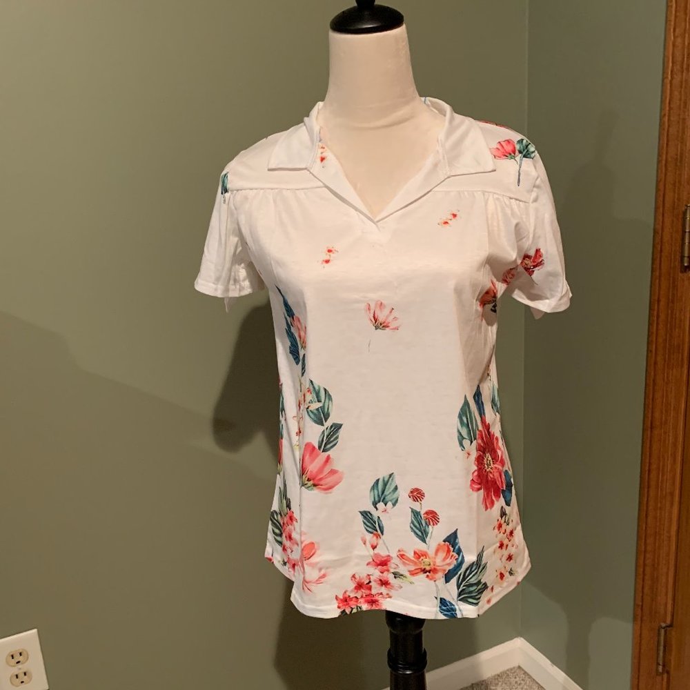 FLOWERED SHORT SLEEVE COLLARED TOP SIZE S  #259